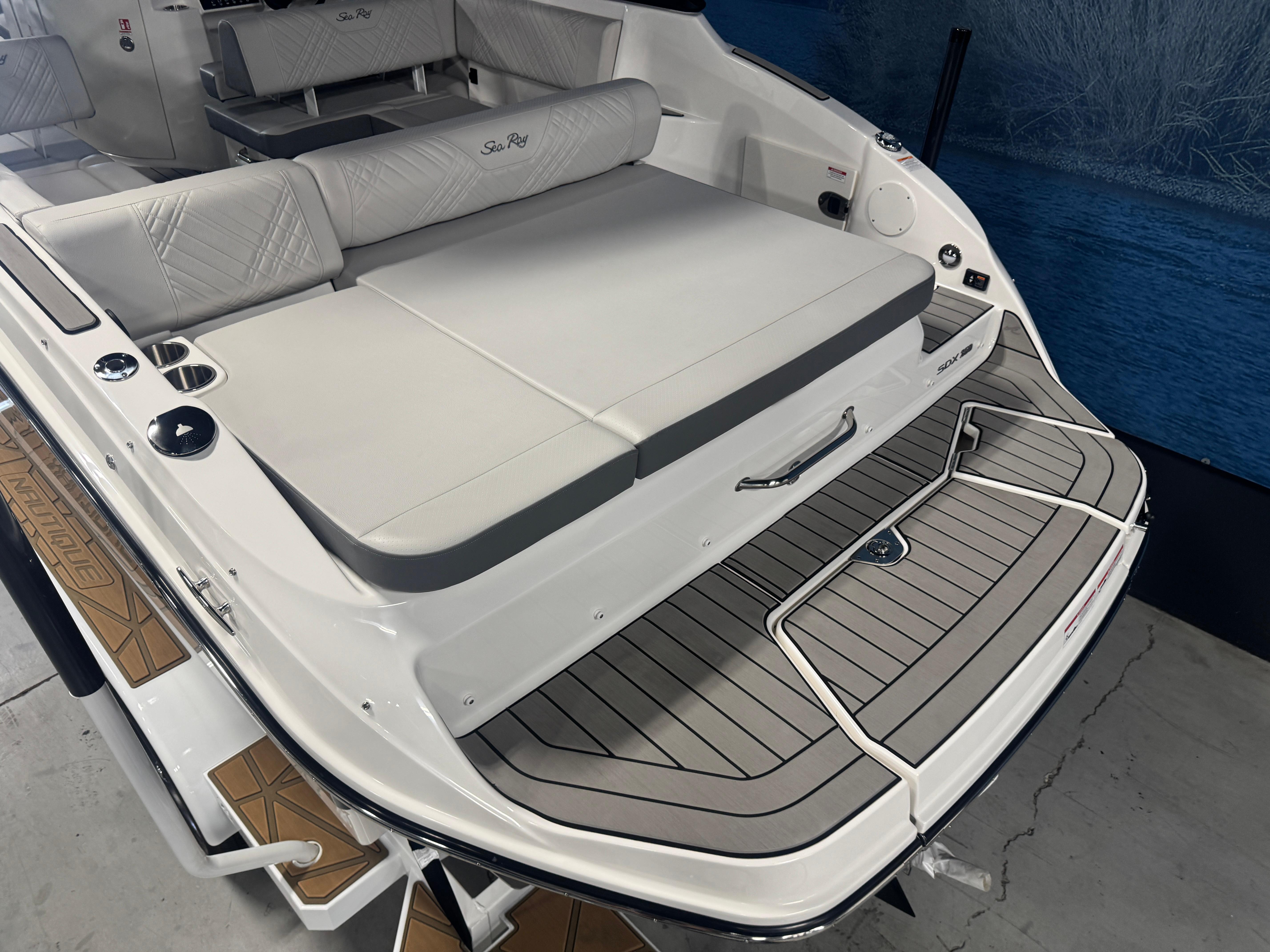 2025 Sea Ray SDX 250 #S1495J inventory image at Sun Country Marine Group, Irvine 2025 Sea Ray SDX 250 #S1495J inventory image at Sun Country Marine Group, Irvine