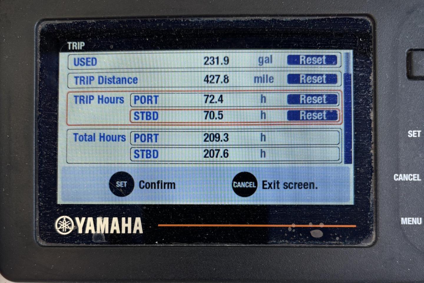 2019-chris-craft-calypso-30-power-9755223-20250411093101712-1_XLARGE