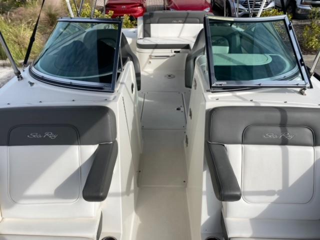 2011 Sea Ray 260 Sundeck