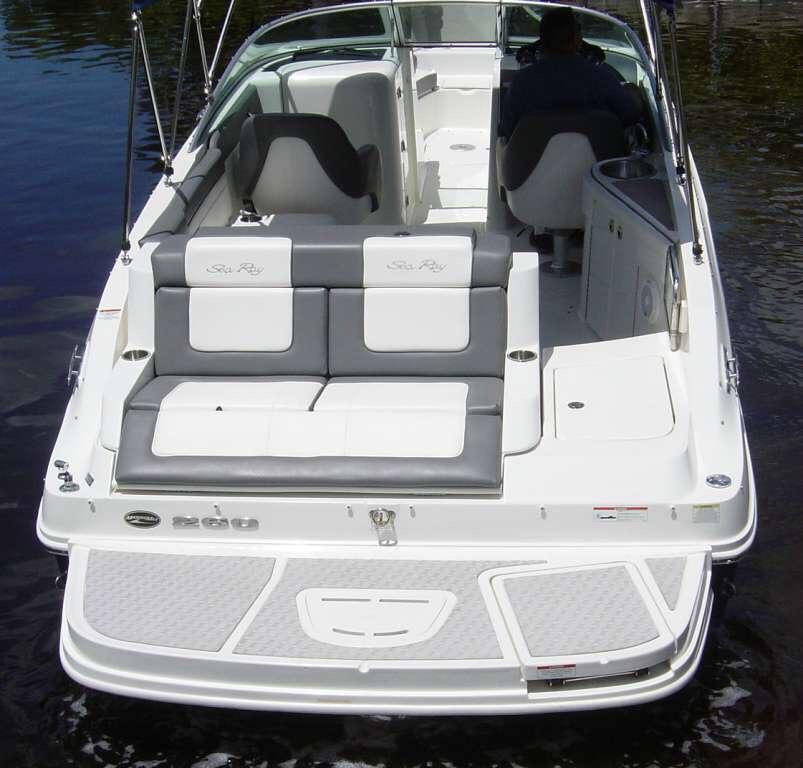 2011 Sea Ray 260 Sundeck