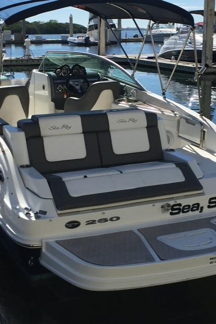 2011 Sea Ray 260 Sundeck