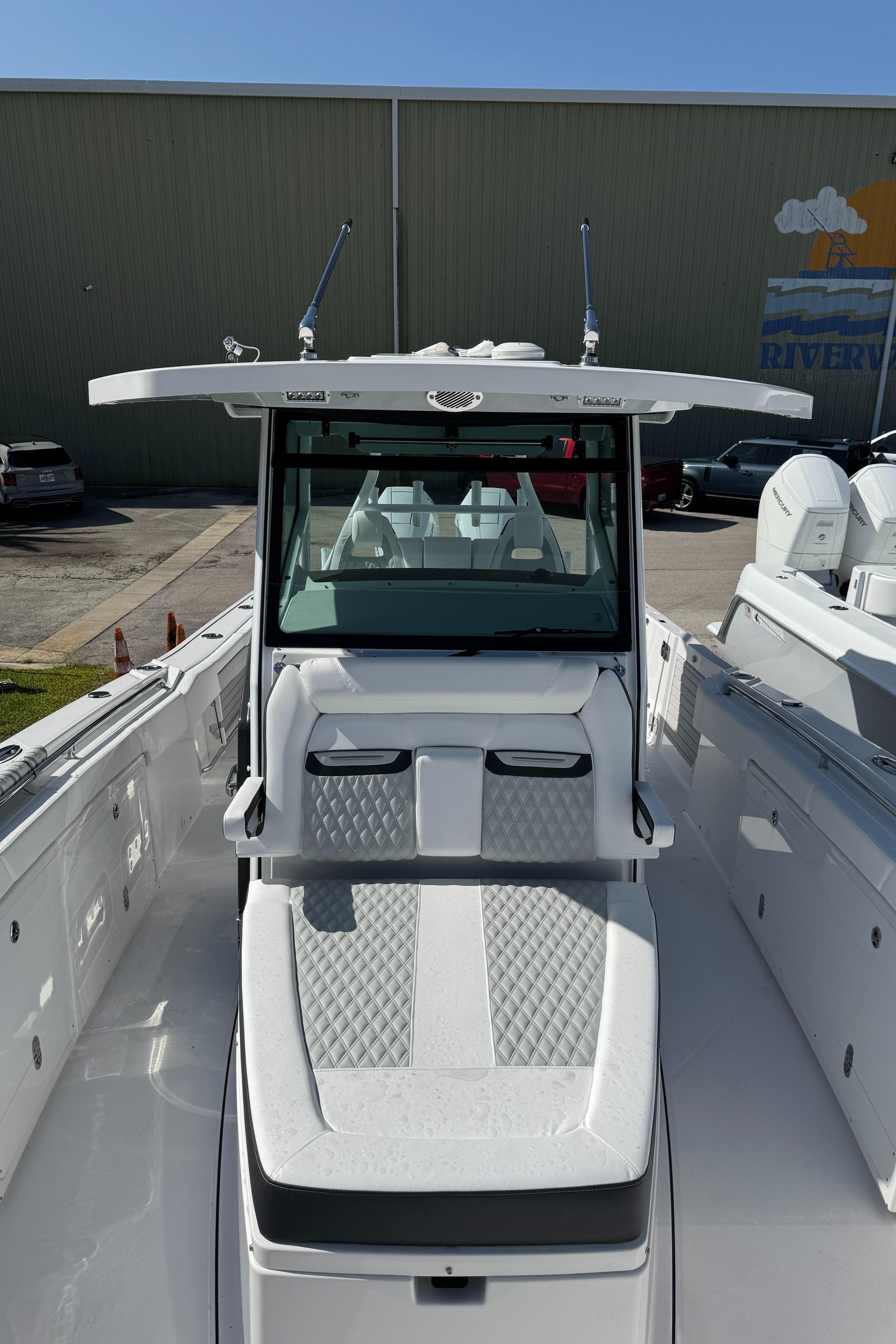 Blackfin-332 CC 2025 -FL-US-9755228 | Thumbnail
