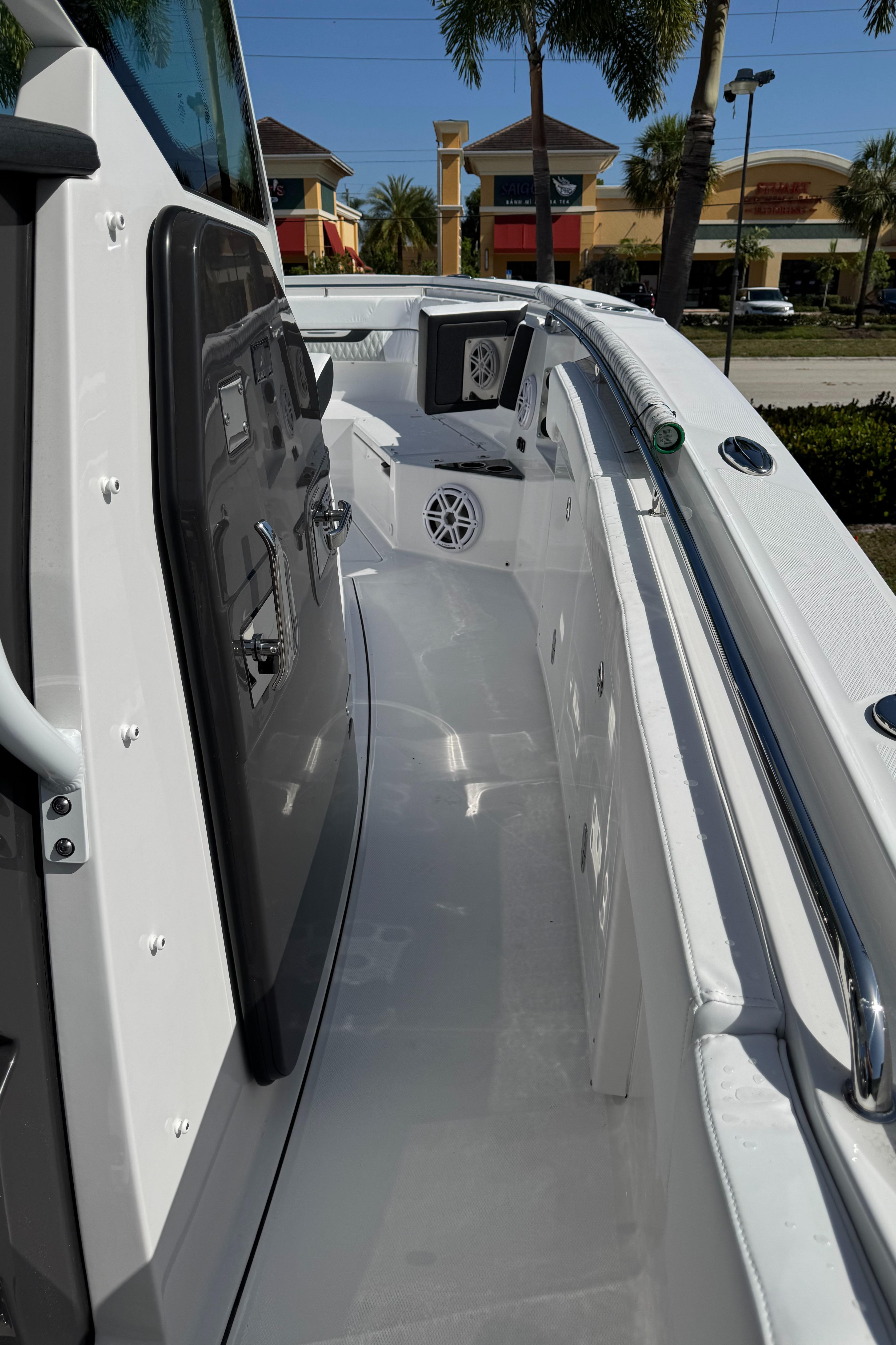 Blackfin-332 CC 2025 -FL-US-9755228 | Thumbnail