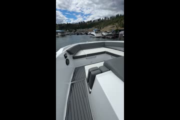 Cruisers-yachts 38-GLS-I-O video