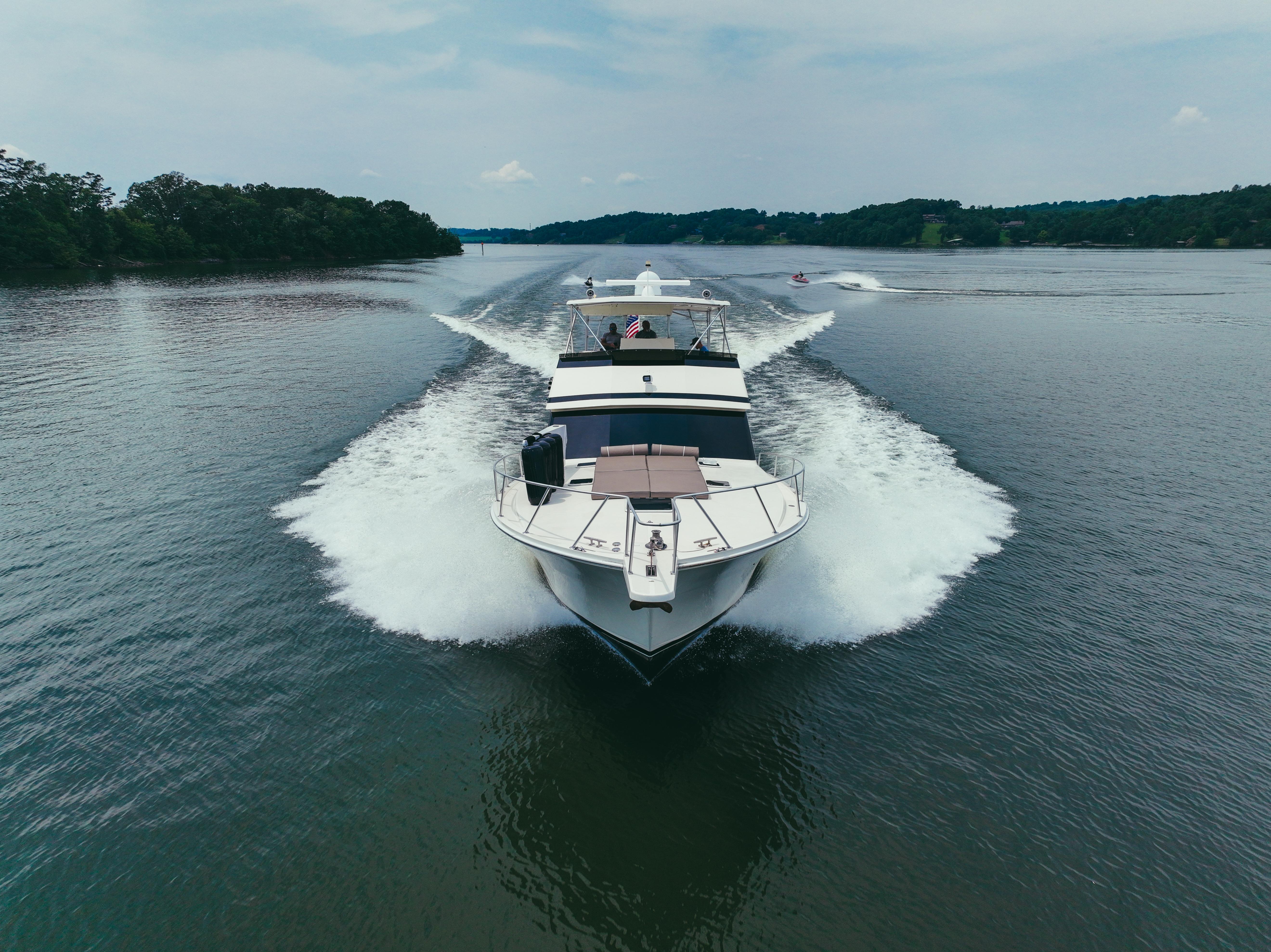 1990 Viking 53 Convertible | Yachts360