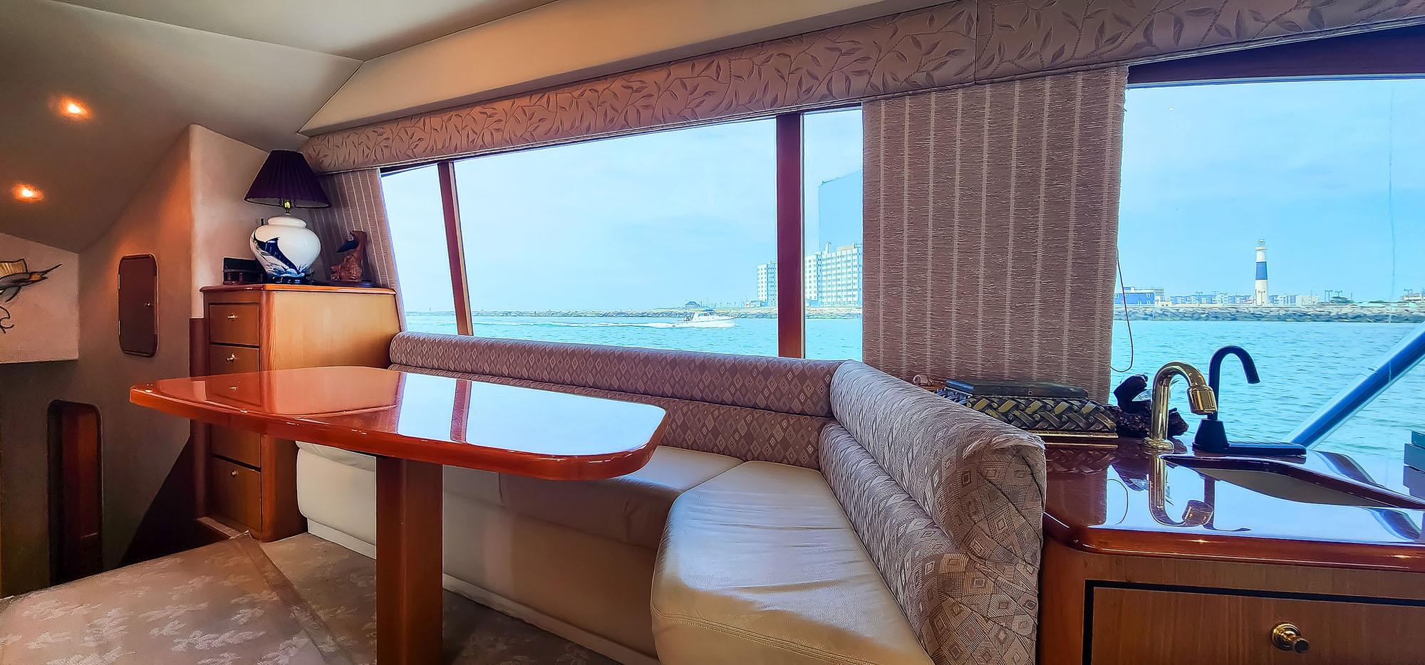 Dinette Starboard Forward