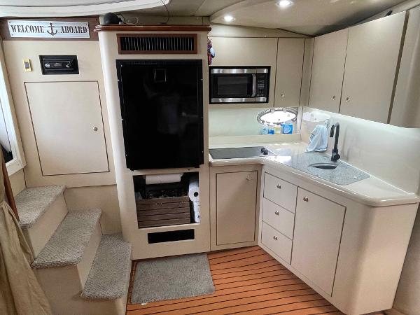 37' Cruisers Yachts, Listing Number 100898649, Image No. 9