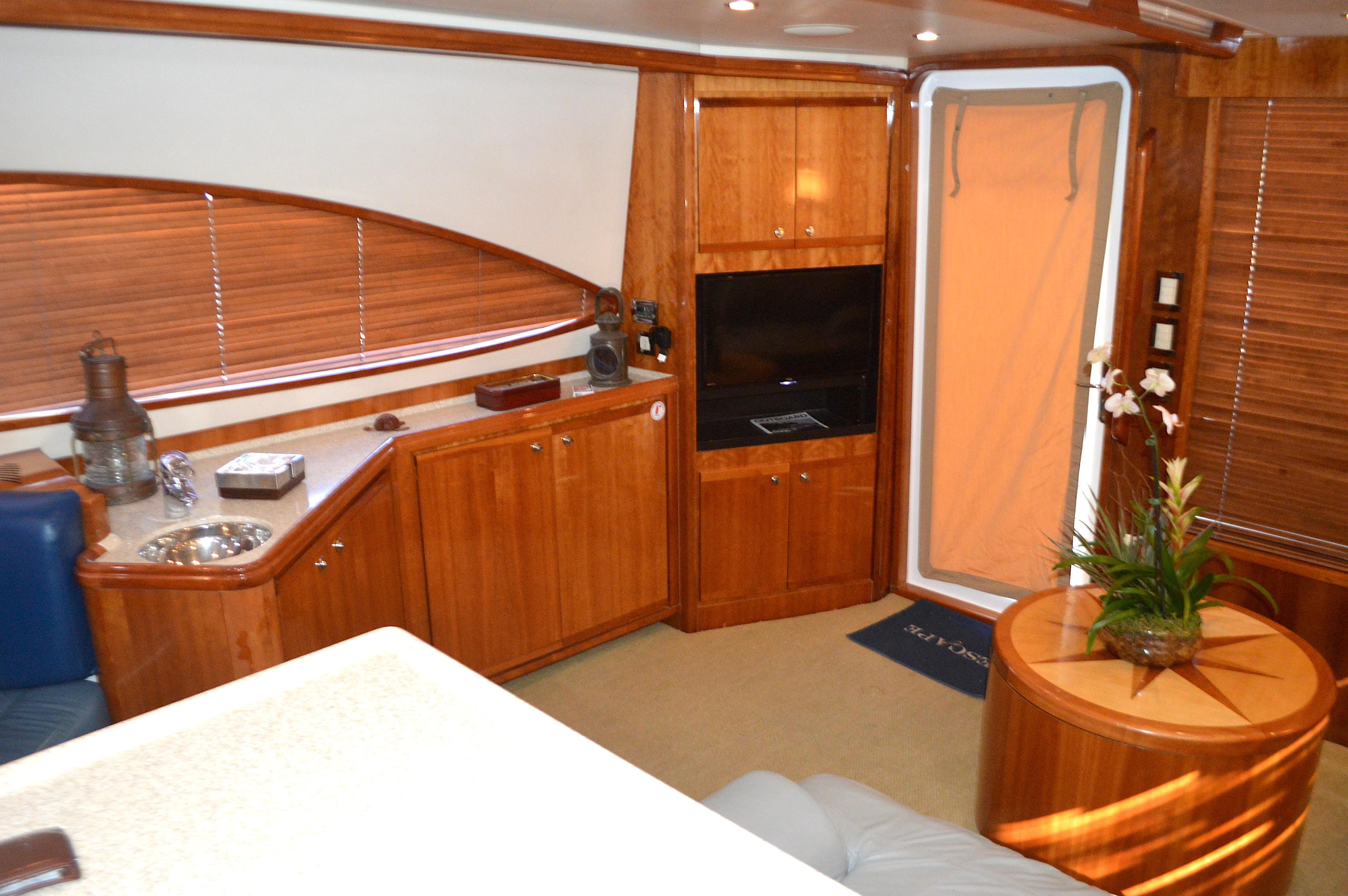 Bertram-570 Convertible 2004-Quite Nice FL-US-9675227 | Thumbnail