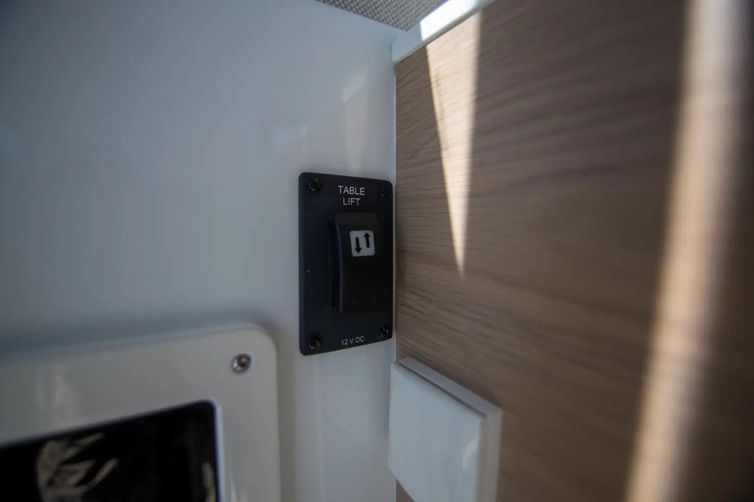 Quarken-35 Cabin 2025 -FL-US-9568308 | Thumbnail