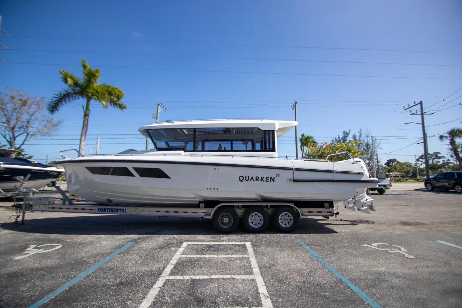 Quarken-35 Cabin 2025 -FL-US-9568308 | Thumbnail