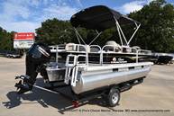 2021 Sun Tracker boat for sale, model of the boat is Bass Buggy 18 DLX & Image # 3 of 46