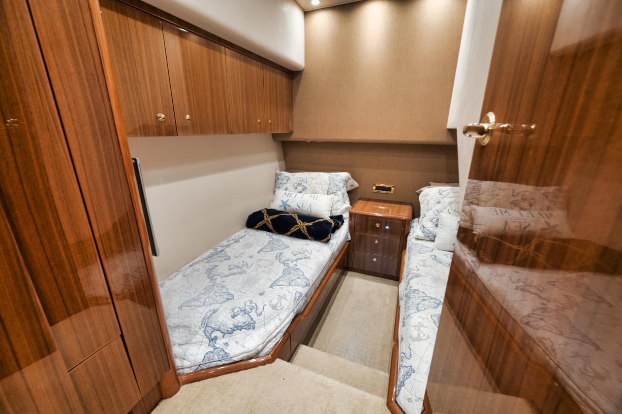 2007 Viking 64 Convertible  Guest Stateroom