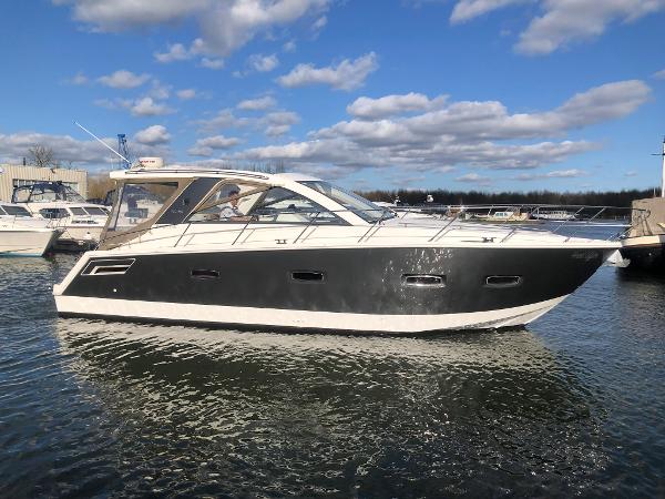 2011 Sealine SC35
