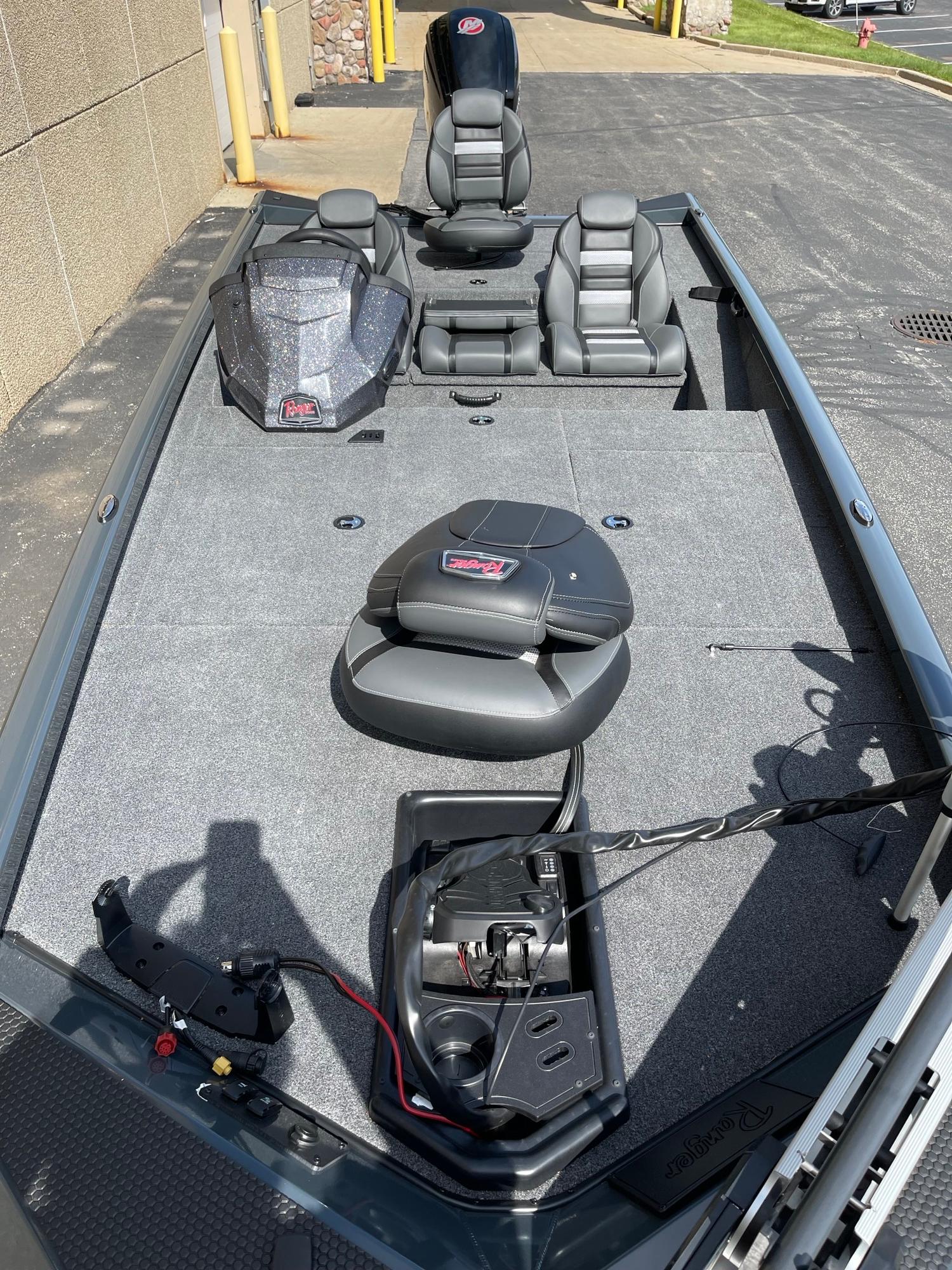 10)zeal ズイール ゲイリーうィッチ Ranger Boats 10)zeal