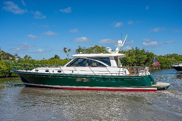Photo of 2011 Hunt Yachts 52'