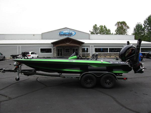 2022 Skeeter boat for sale, model of the boat is ZXR 20 & Image # 1 of 17