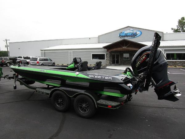 2022 Skeeter boat for sale, model of the boat is ZXR 20 & Image # 6 of 17