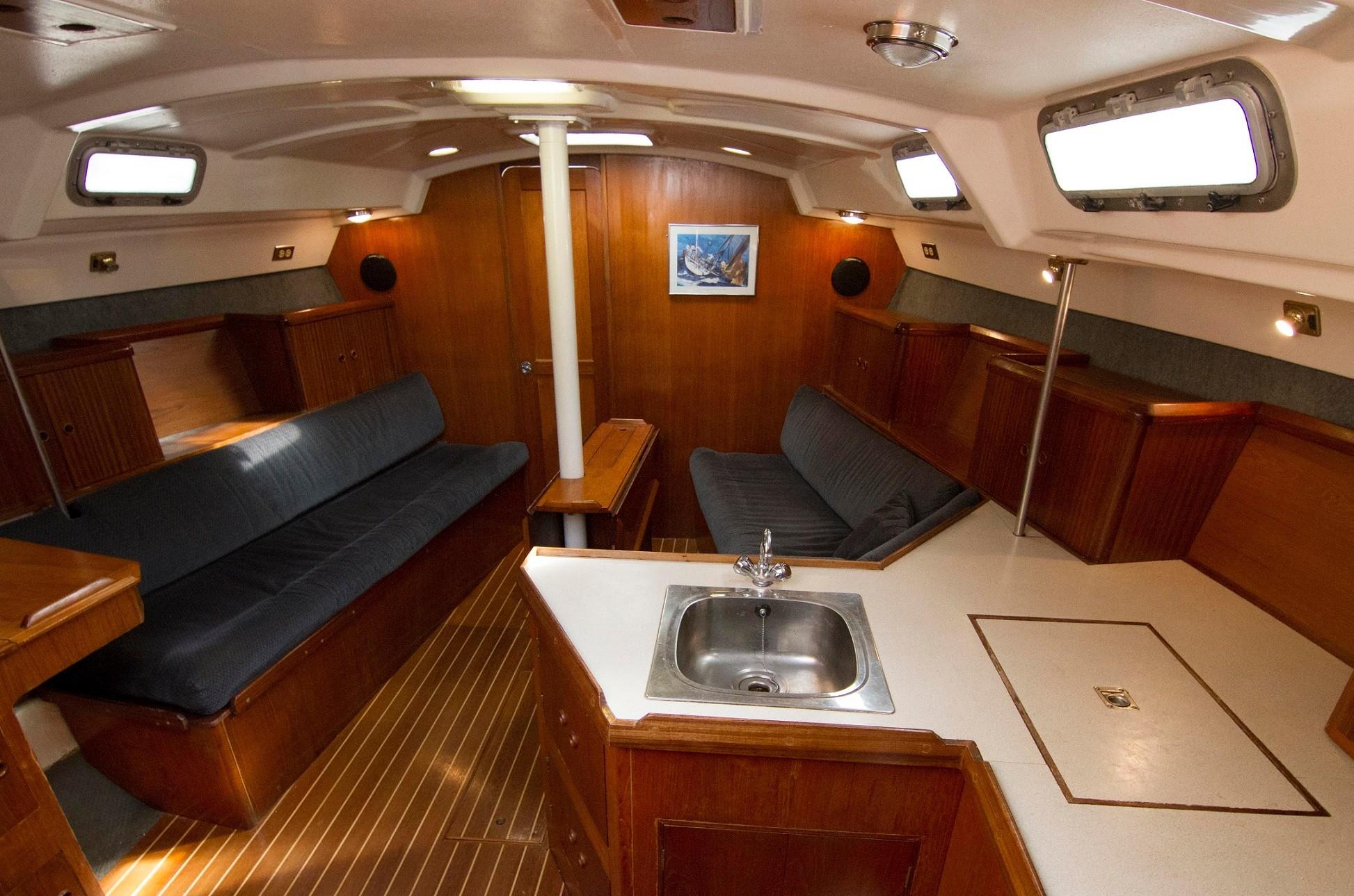 Saloon/Galley