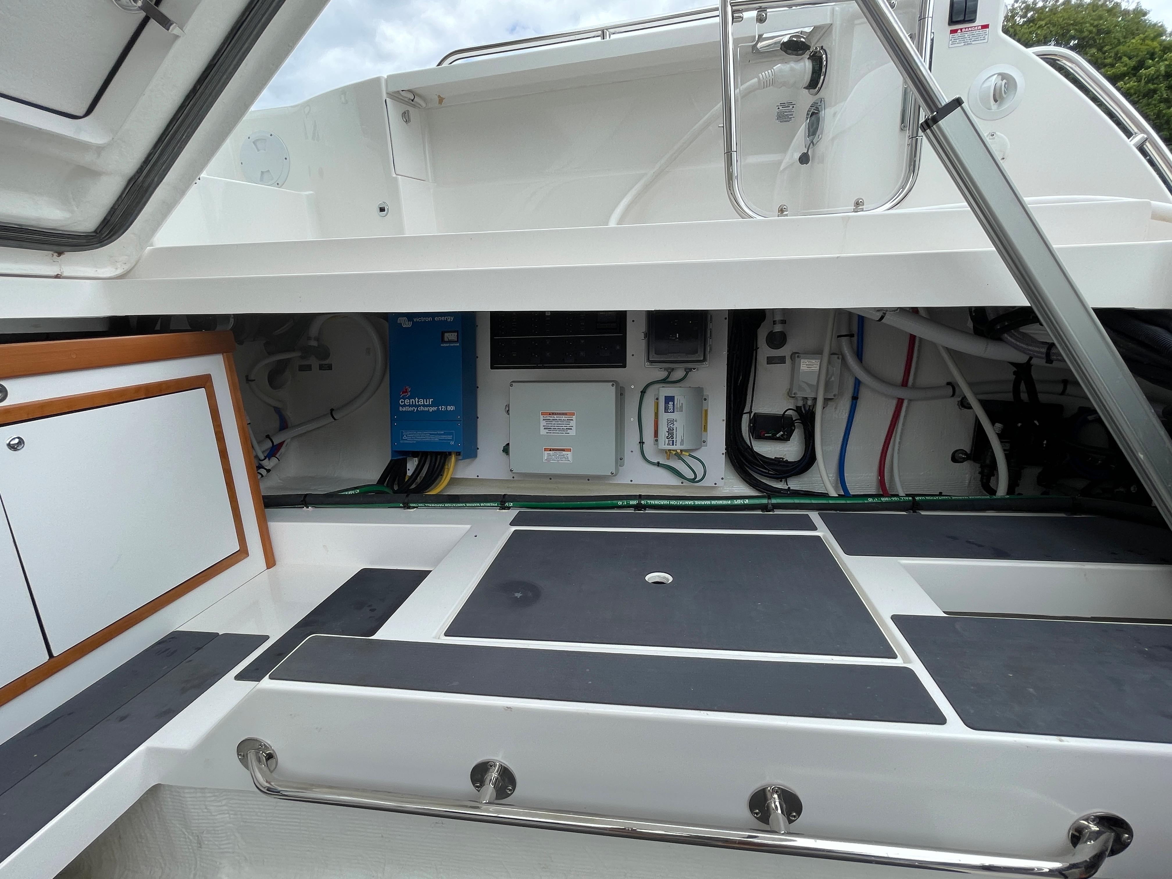 39 ft Back Cove 39O Starboard side storage compartment