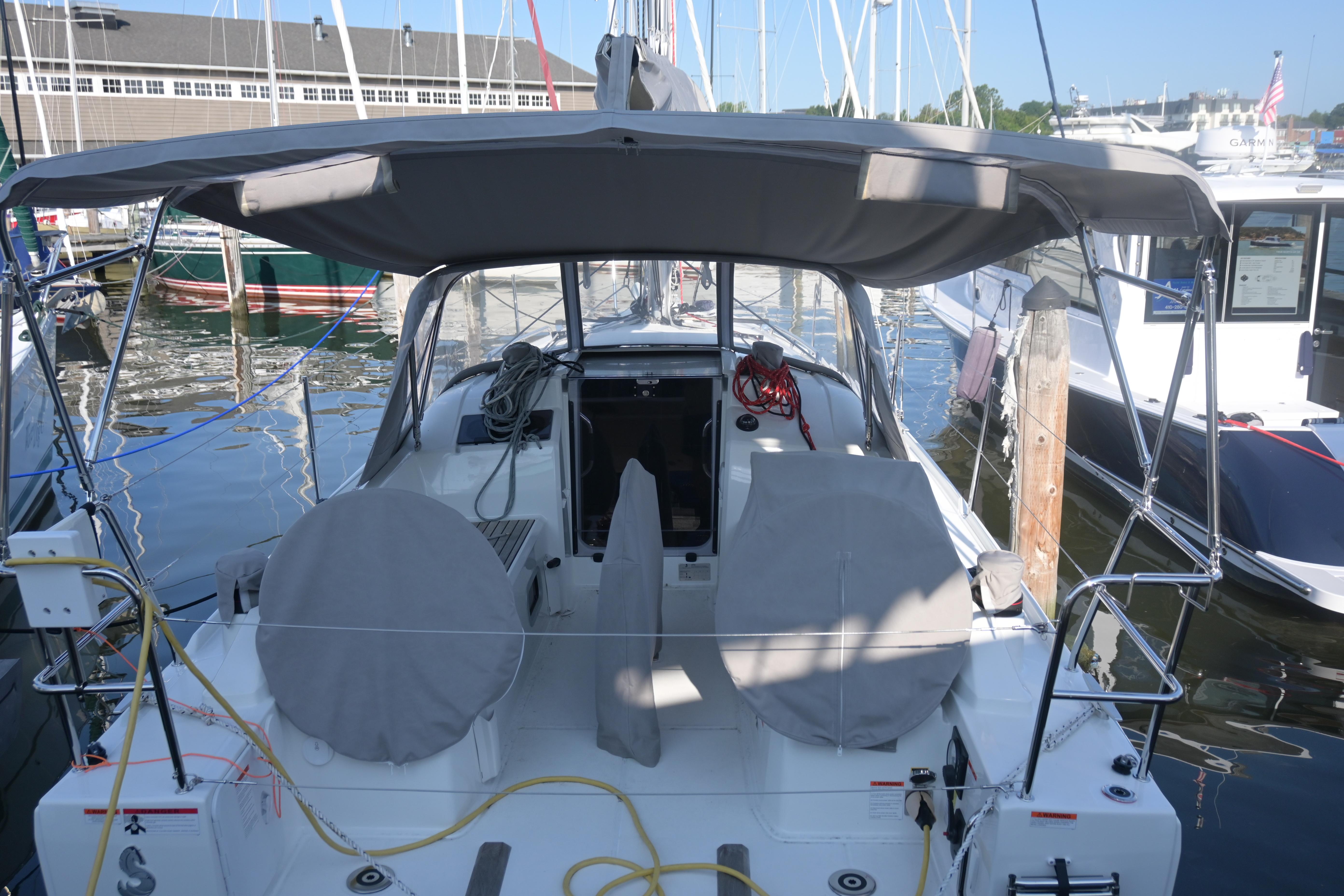 Knee Deep Yacht Photos Pics 