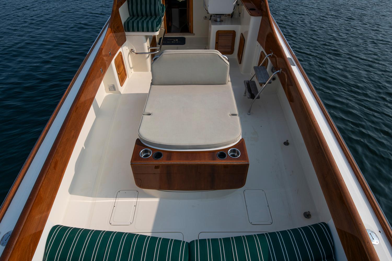 Hinckley-Picnic Boat 2000-PROMISE RI-US-9835271 | Thumbnail
