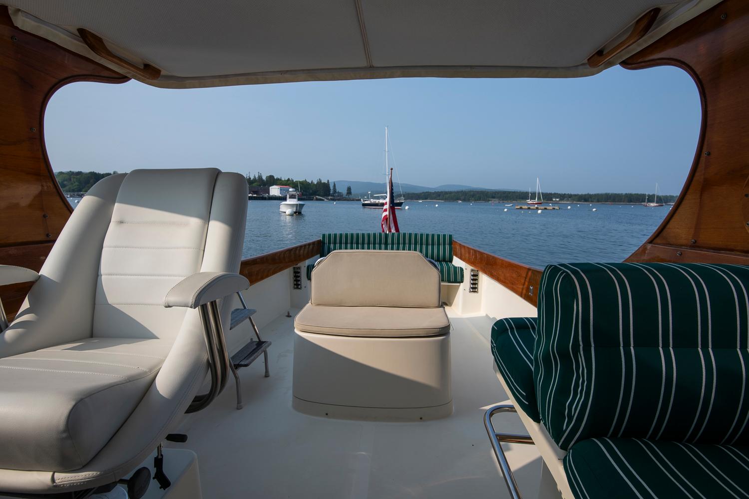 Hinckley-Picnic Boat 2000-PROMISE RI-US-9835271 | Thumbnail