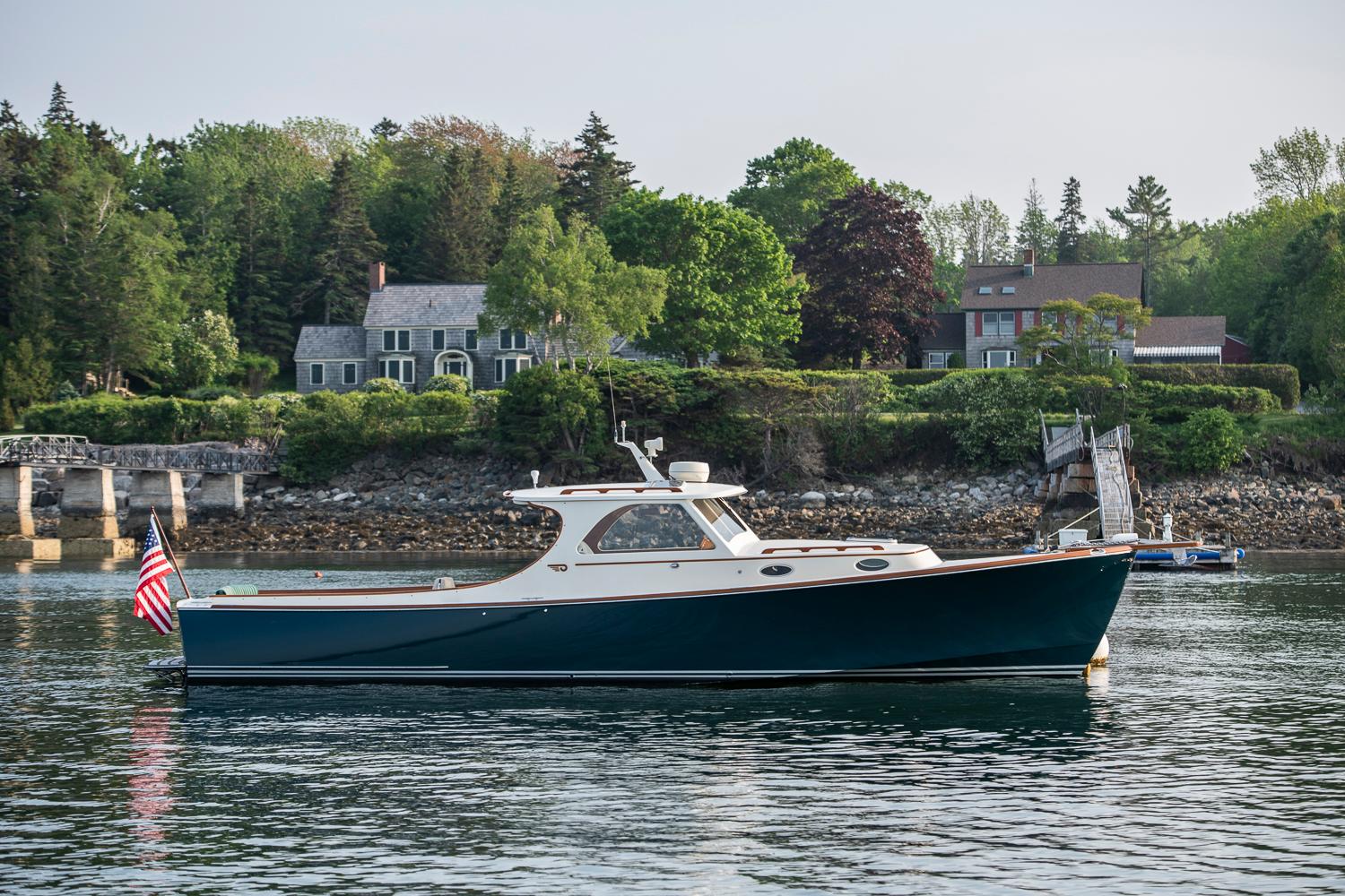 Hinckley-Picnic Boat 2000-PROMISE RI-US-9835271 | Thumbnail
