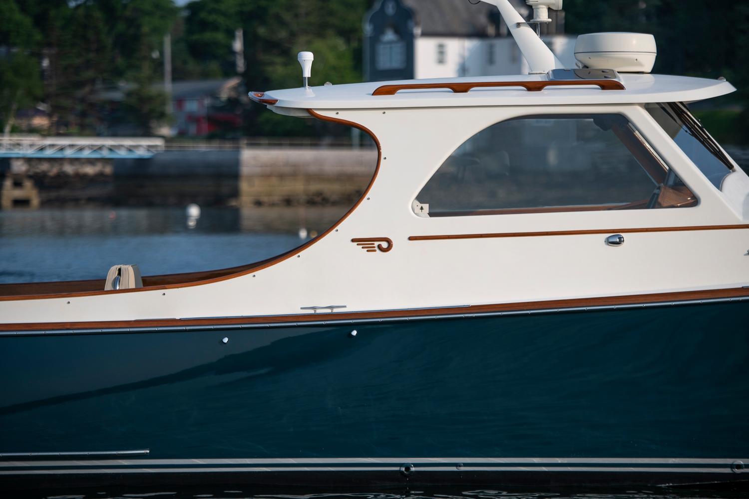 Hinckley-Picnic Boat 2000-PROMISE RI-US-9835271 | Thumbnail