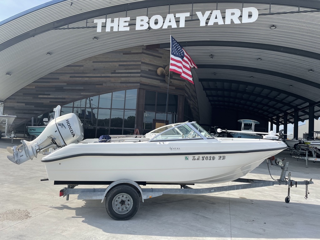 2000 Boston Whaler boat for sale, model of the boat is 180 & Image # 1 of 21