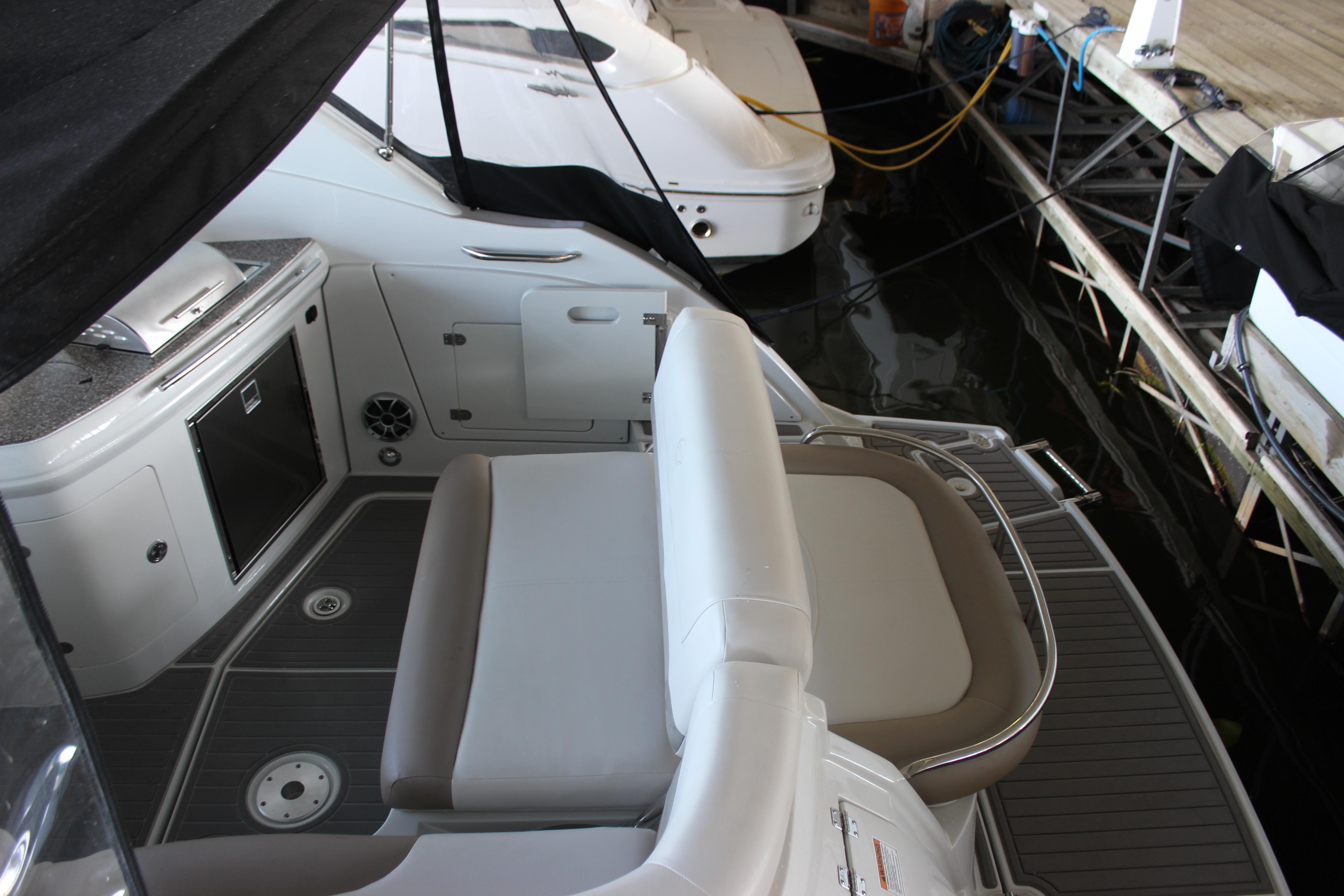 2021-crownline-294-cr-power-9785274-20250507081334081-1_XLARGE