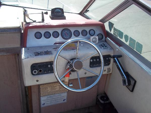 1984 Sea Ray boat for sale, model of the boat is SRV 260 Sundancer & Image # 10 of 28