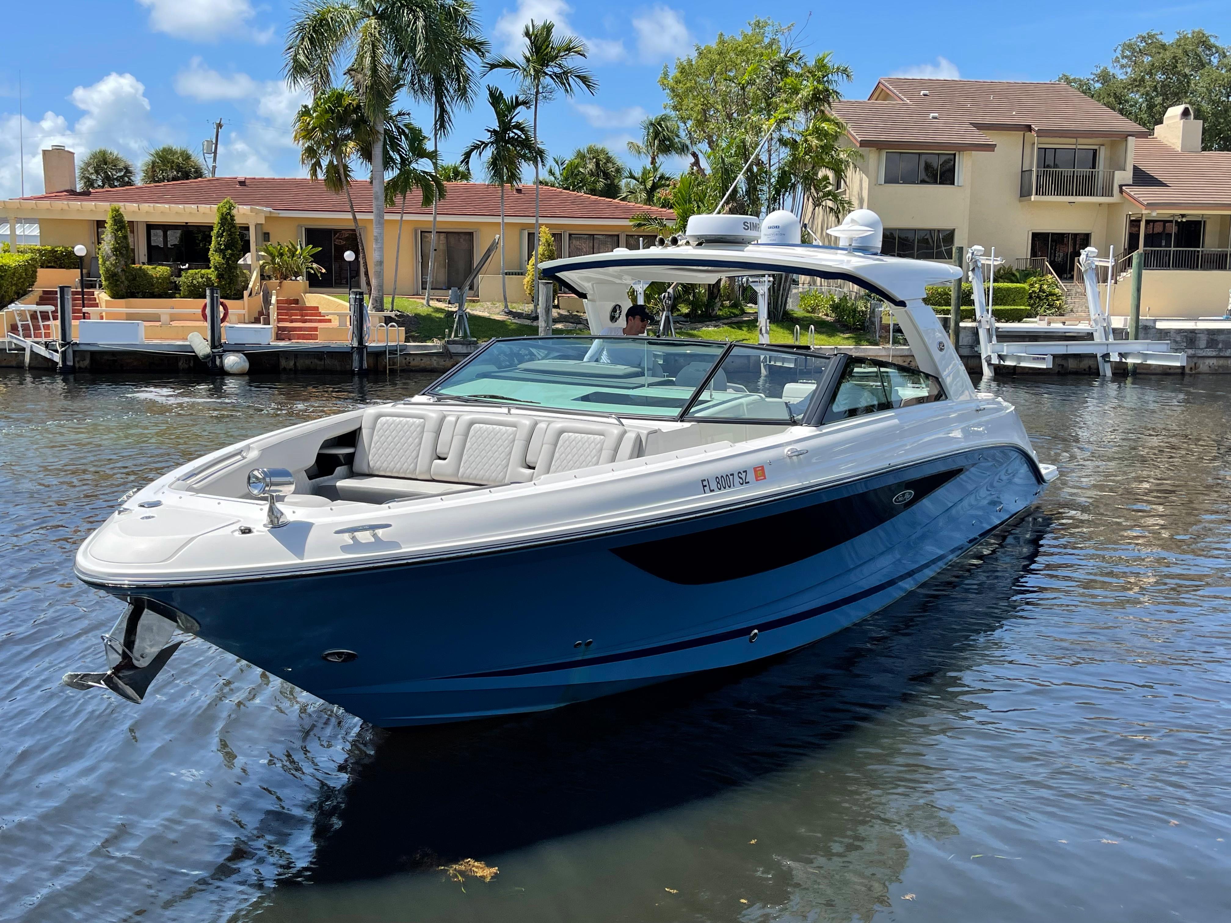 40 Sea Ray SLX 400 OB 2020 HMY Yachts