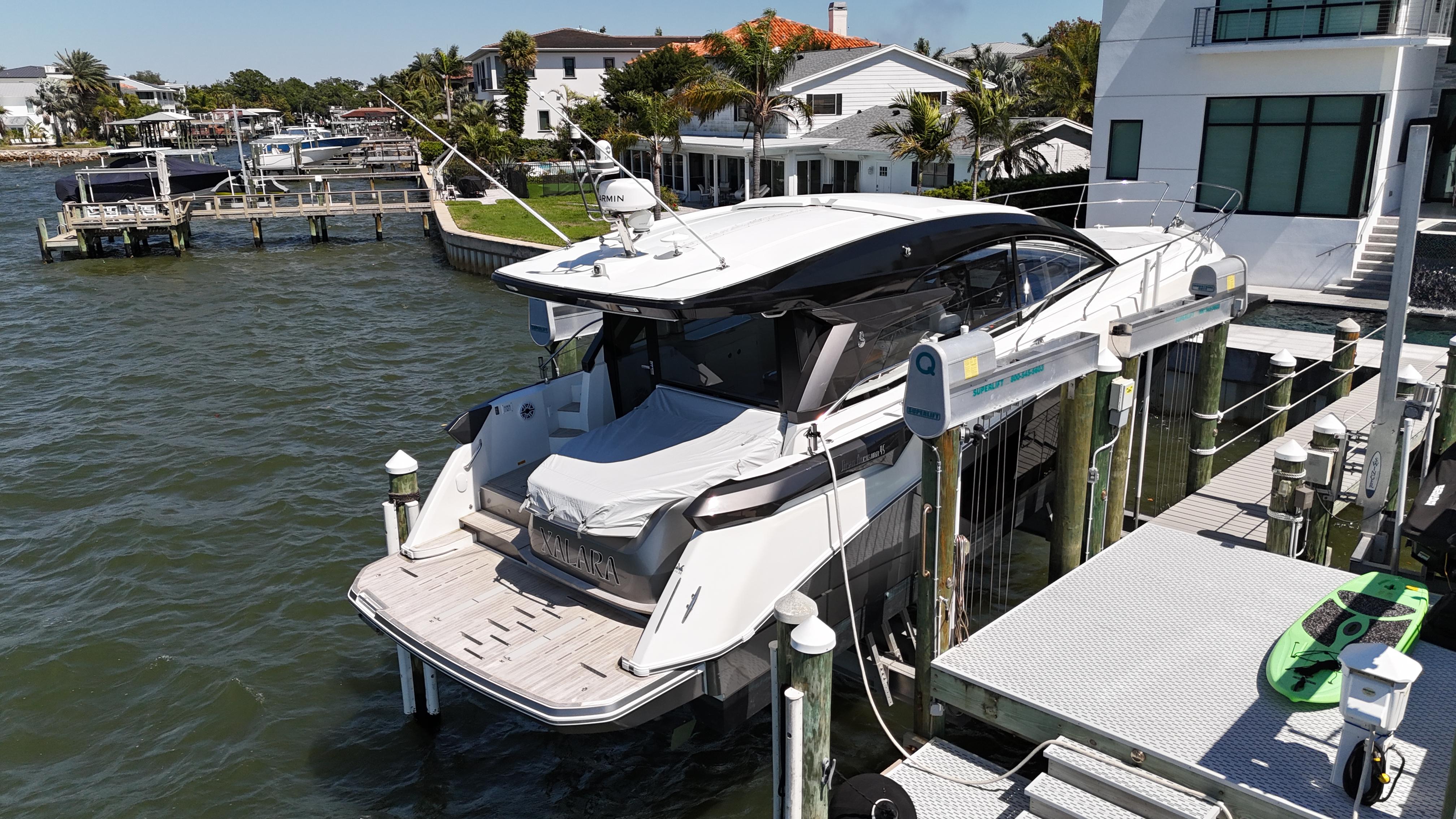 Yacht Photos Pics