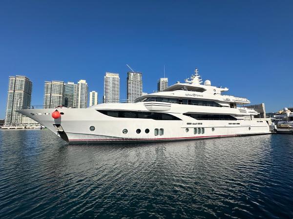 2018 Gulf Craft Majesty 155