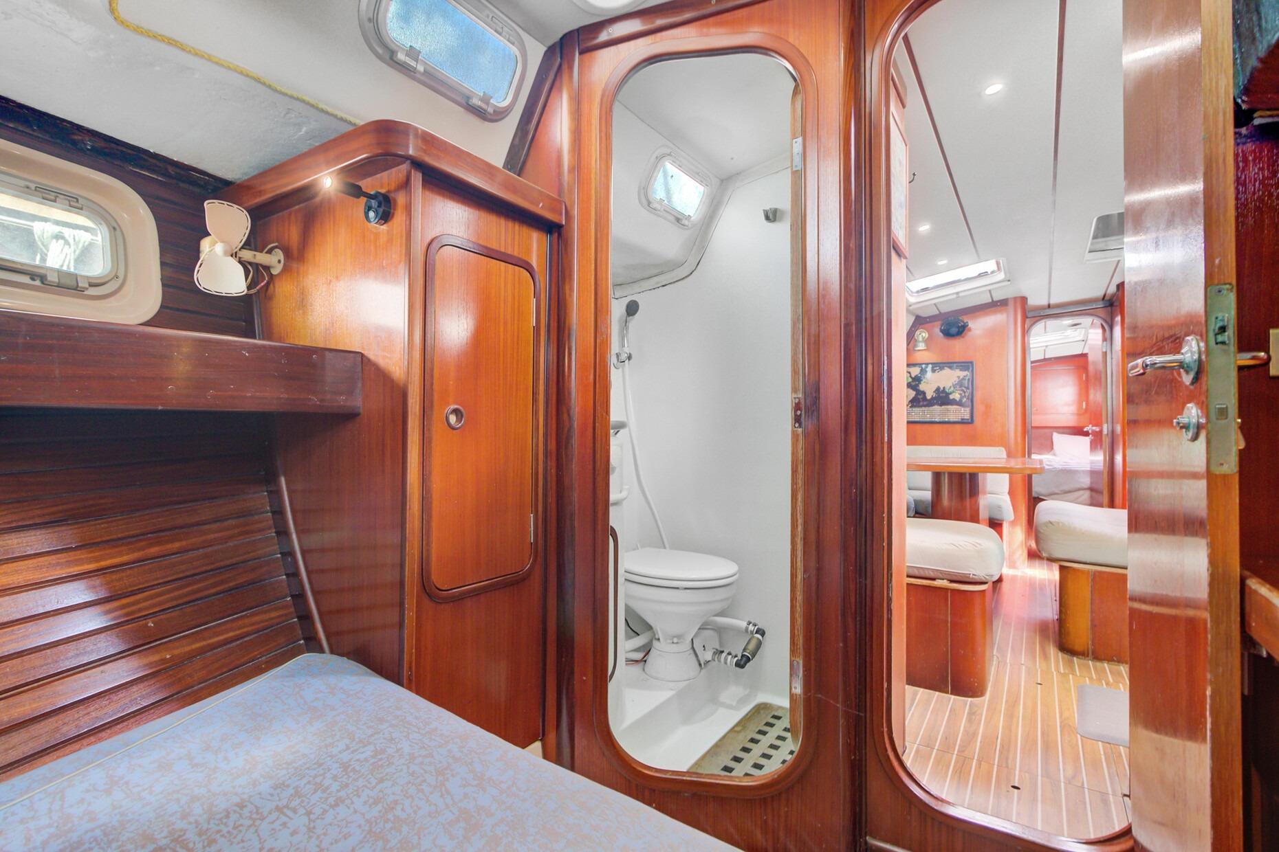 Yacht Photos Pics