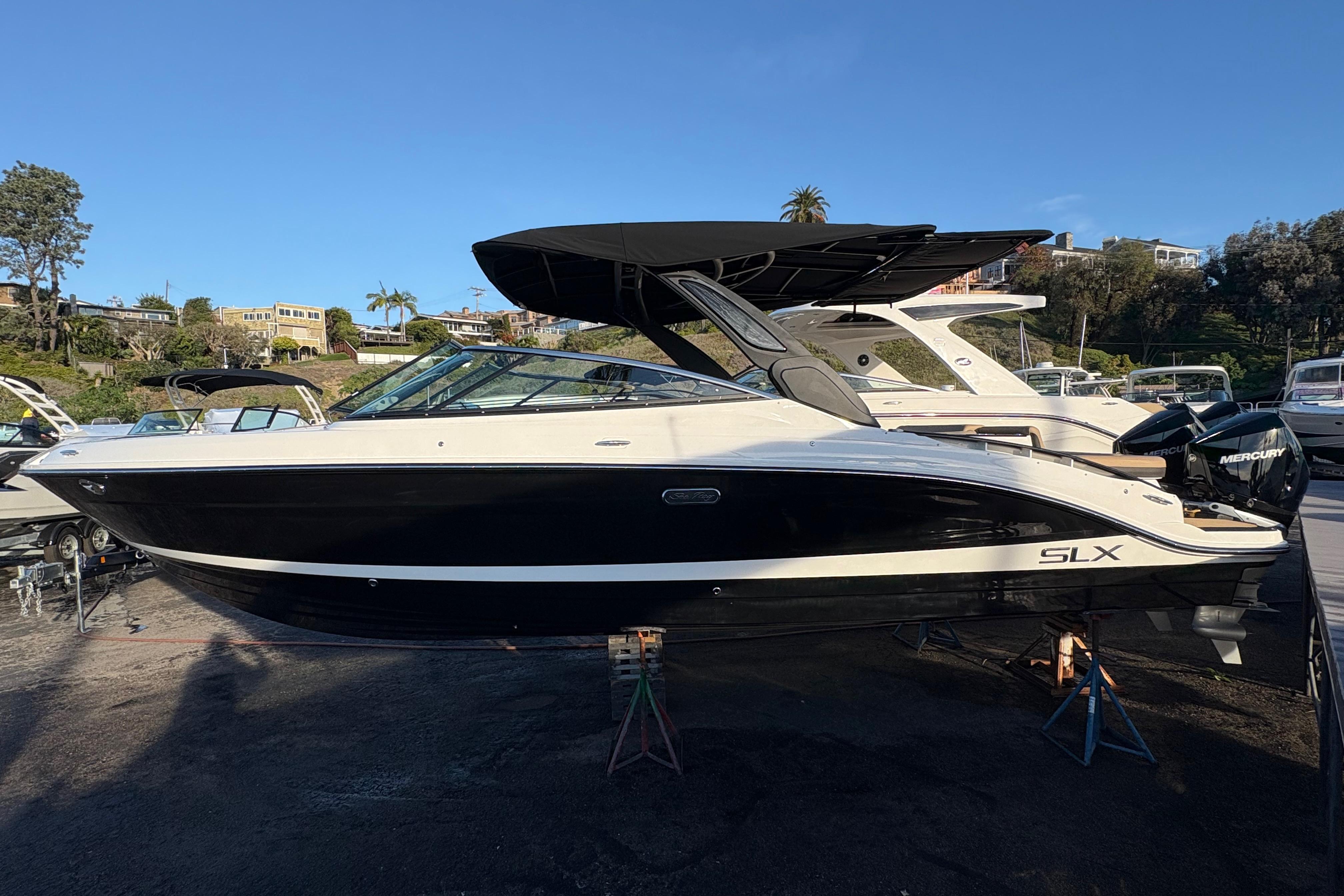 2026 Sea Ray SLX 280 Outboard #S1404H primary image