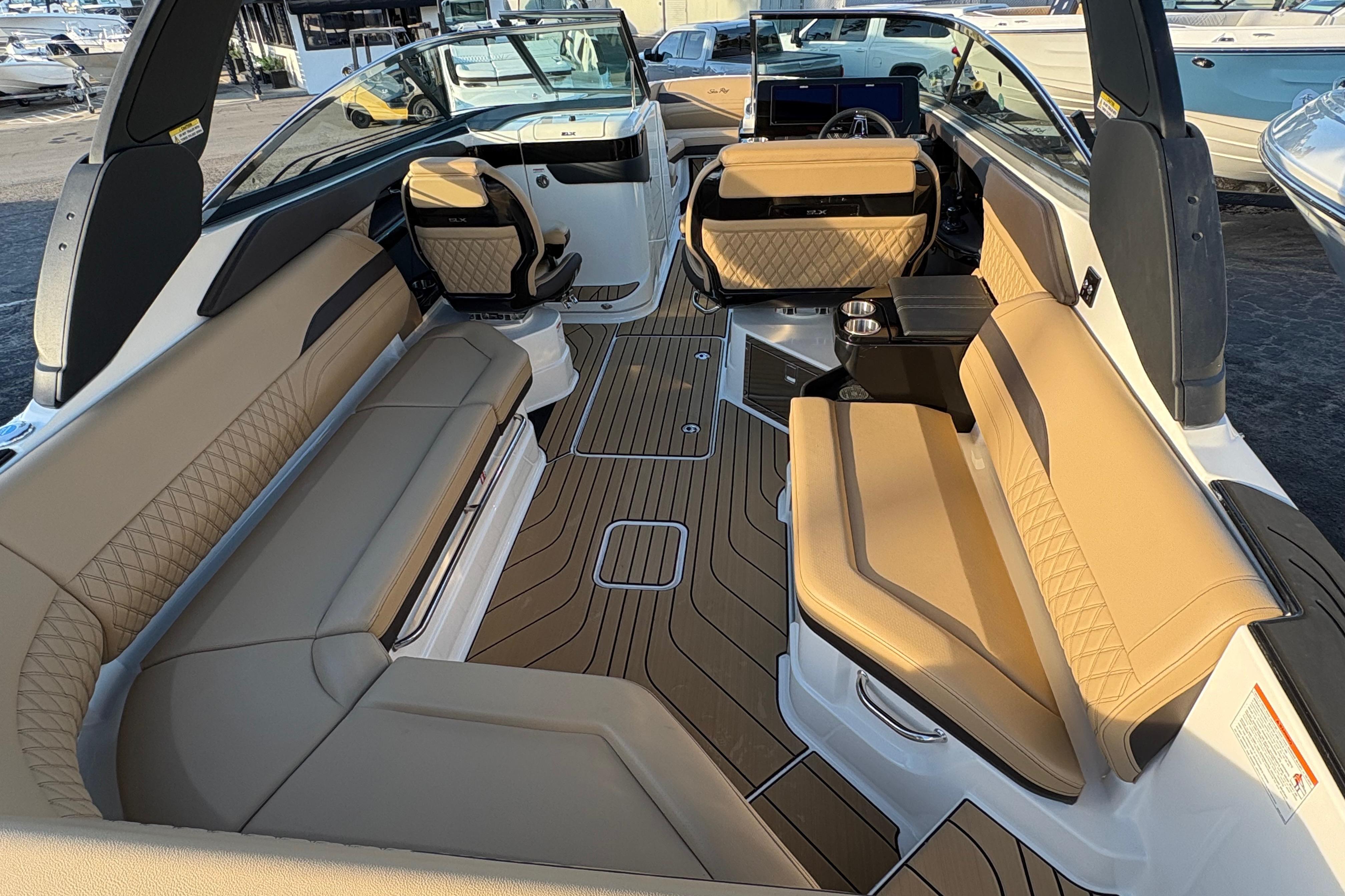 2026 Sea Ray SLX 280 Outboard #S1404H inventory image at Sun Country Marine Group, Newport Beach