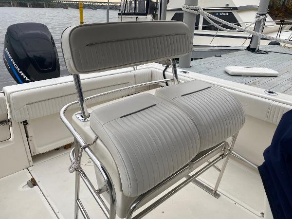 23' Boston Whaler, Listing Number 100911325, Image No. 5