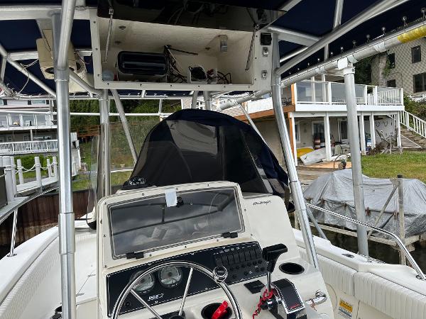 23' Boston Whaler, Listing Number 100911325, Image No. 22