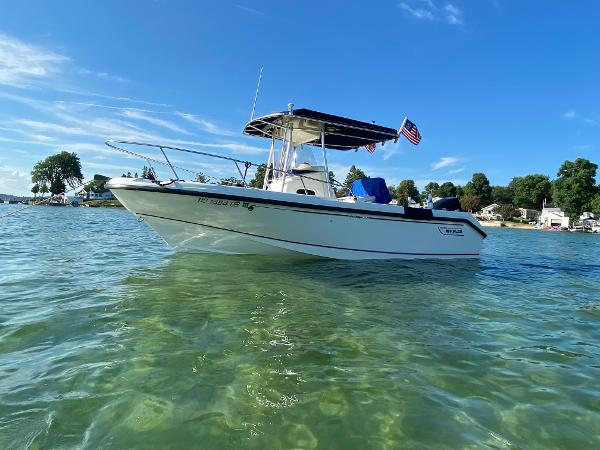 23' Boston Whaler, Listing Number 100911325, Image No. 2