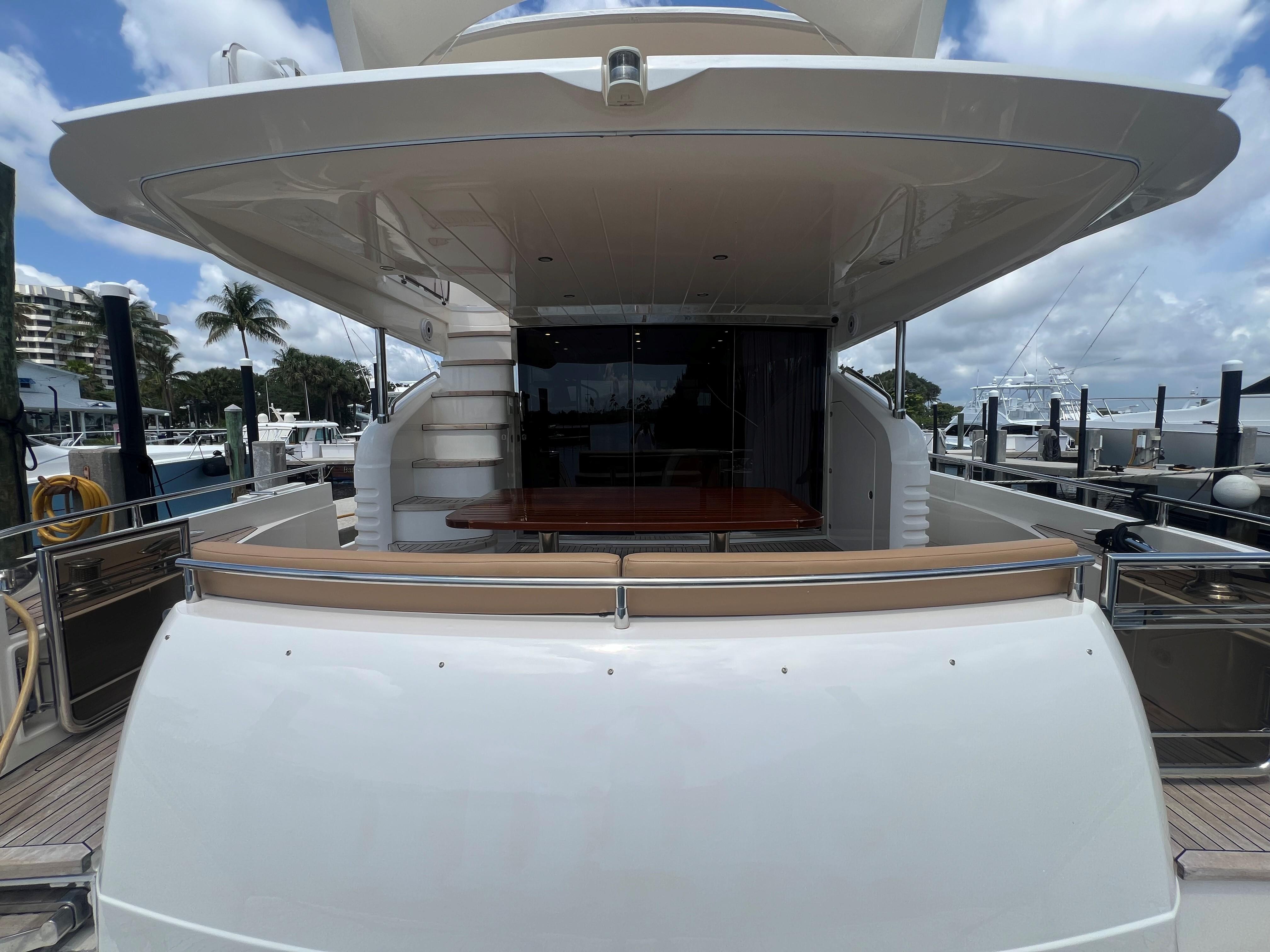 2006-princess-67-flybridge-power-9755301-20250529055827649-1_XLARGE