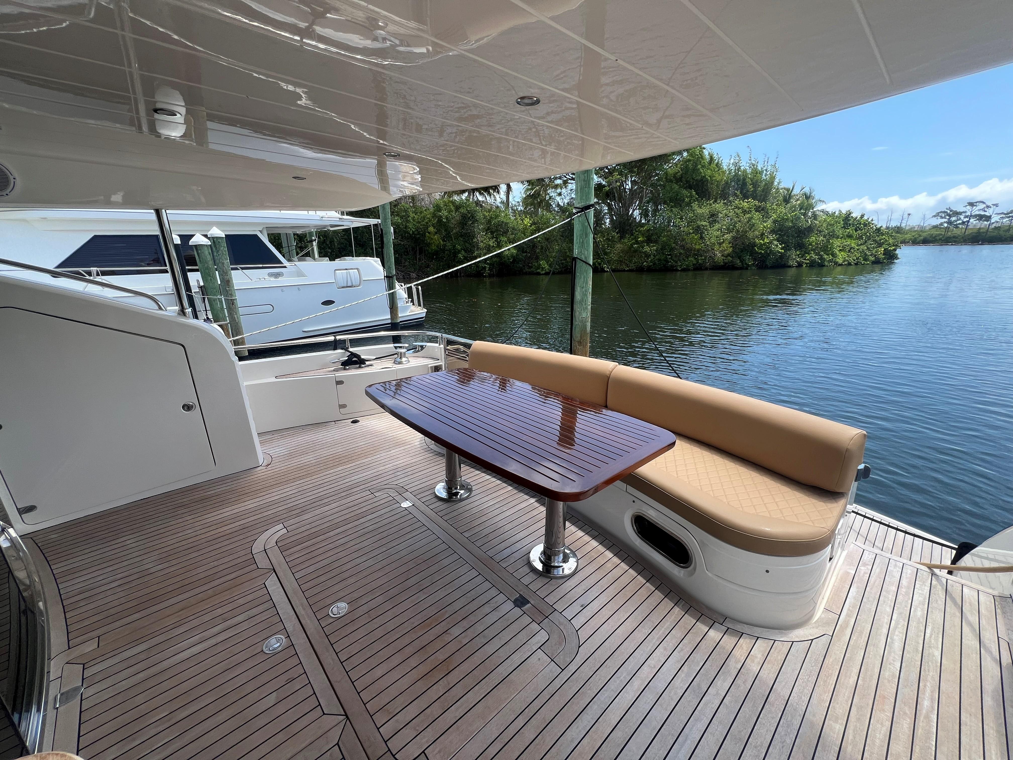 2006-princess-67-flybridge-power-9755301-20250529055829558-1_XLARGE
