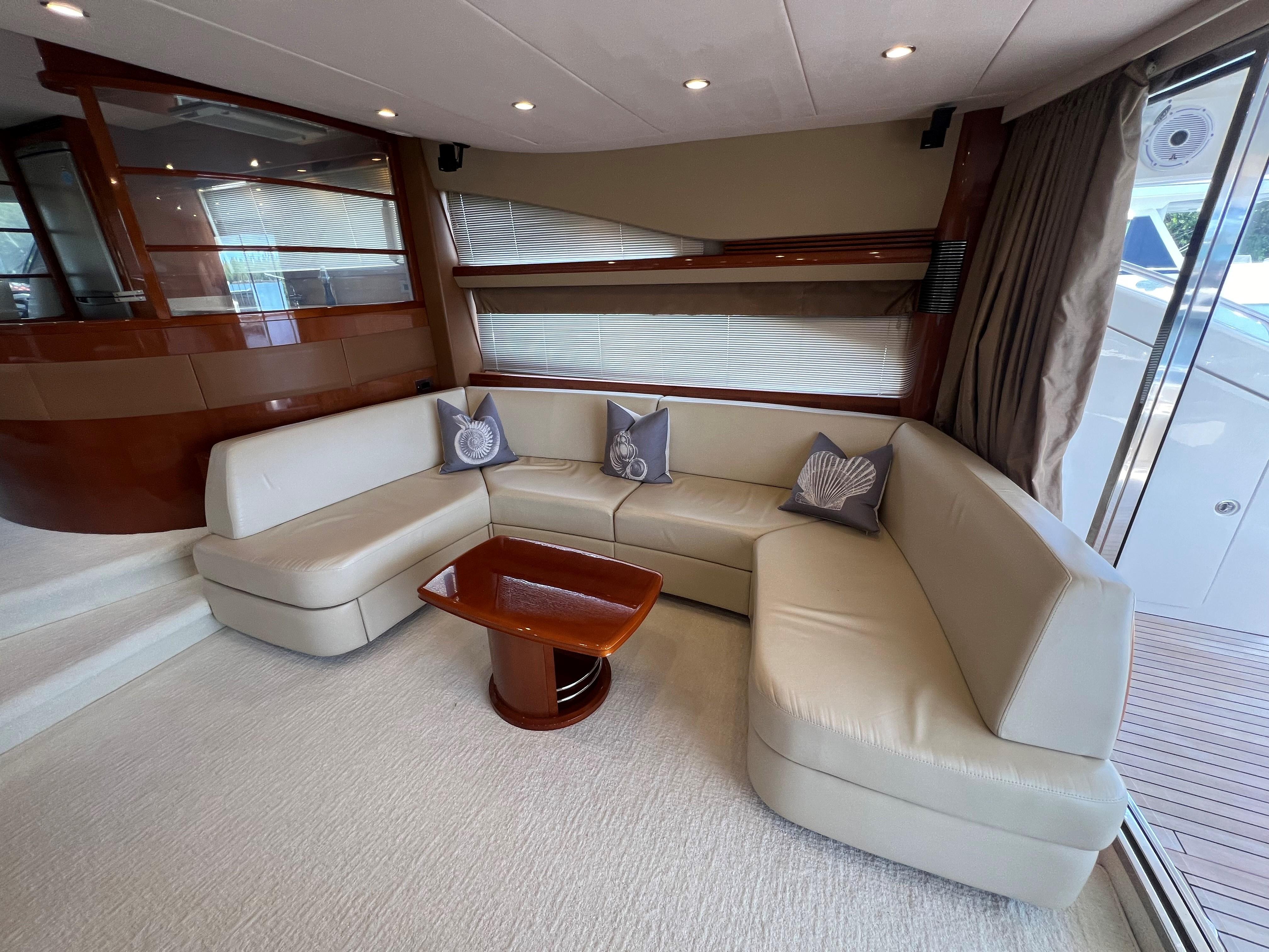 2006-princess-67-flybridge-power-9755301-20250529055859870-1_XLARGE