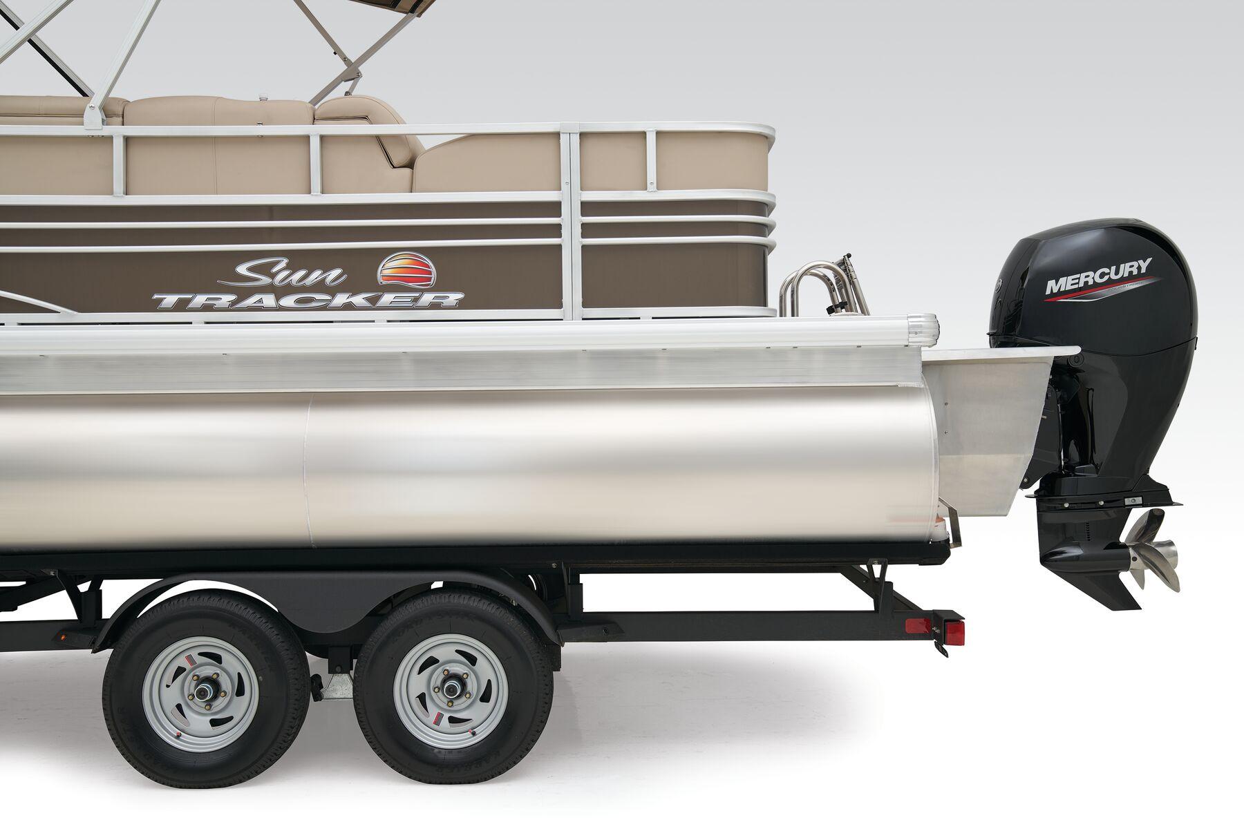 Sun Tracker Sportfish 24 XP3