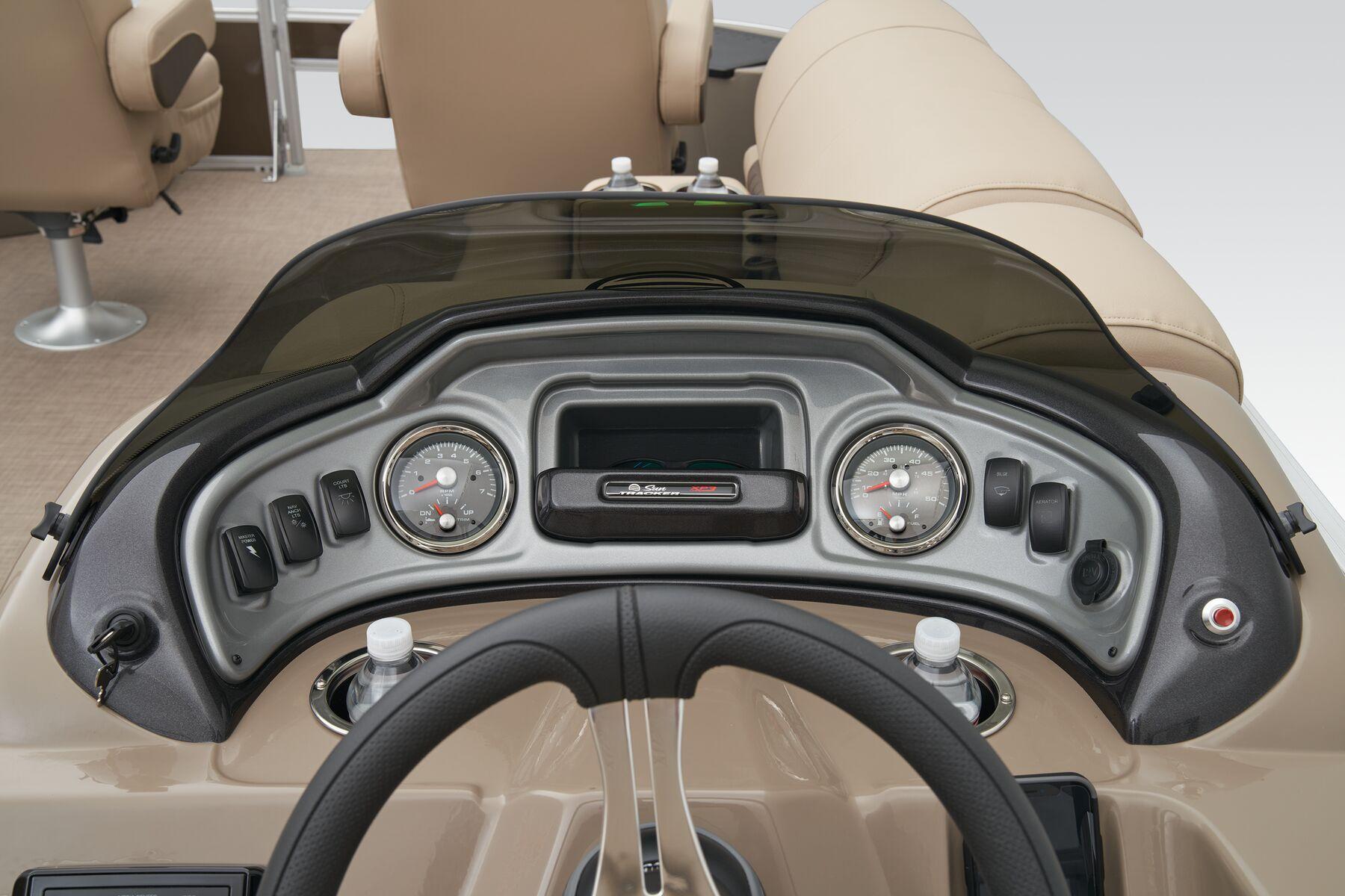 Sun Tracker Sportfish 24 XP3