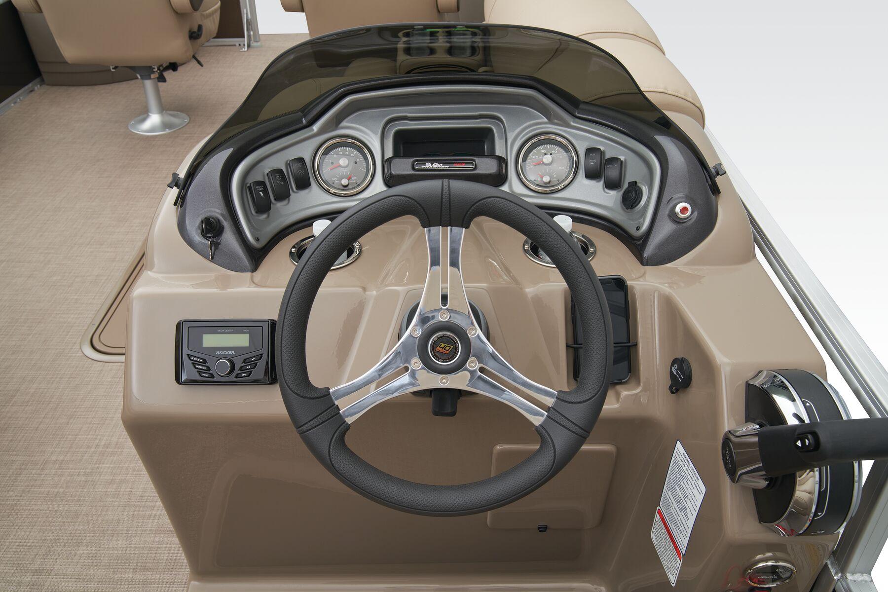 Sun Tracker Sportfish 24 XP3