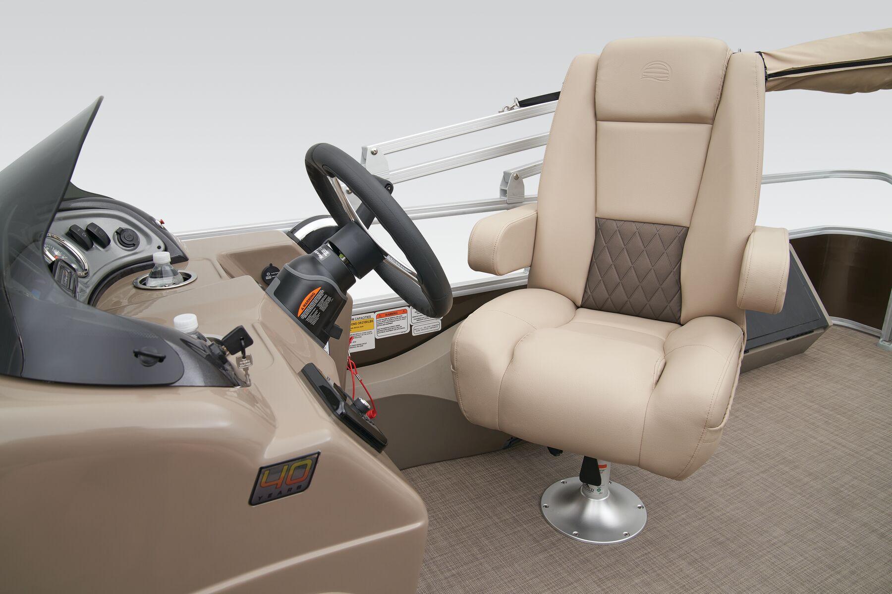 Sun Tracker Sportfish 24 XP3