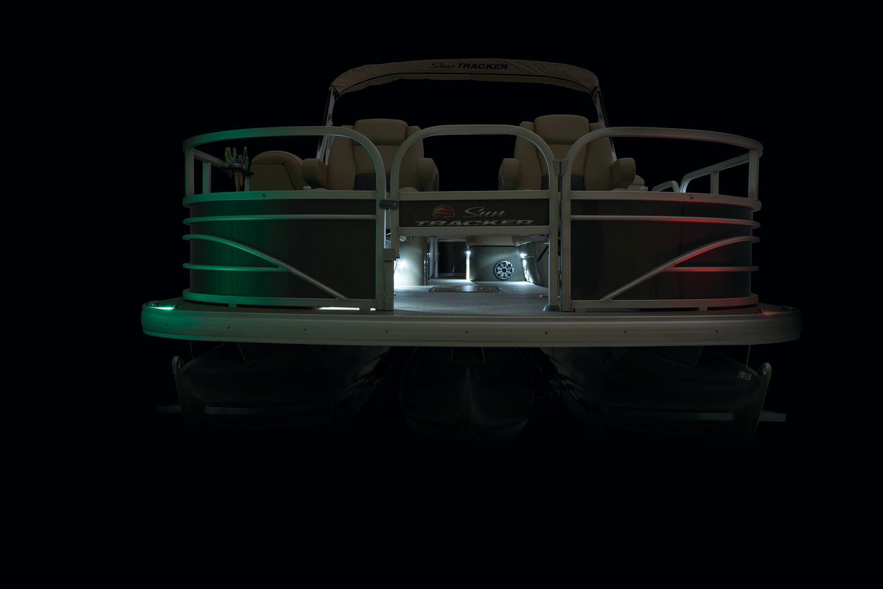 Sun Tracker Sportfish 24 XP3