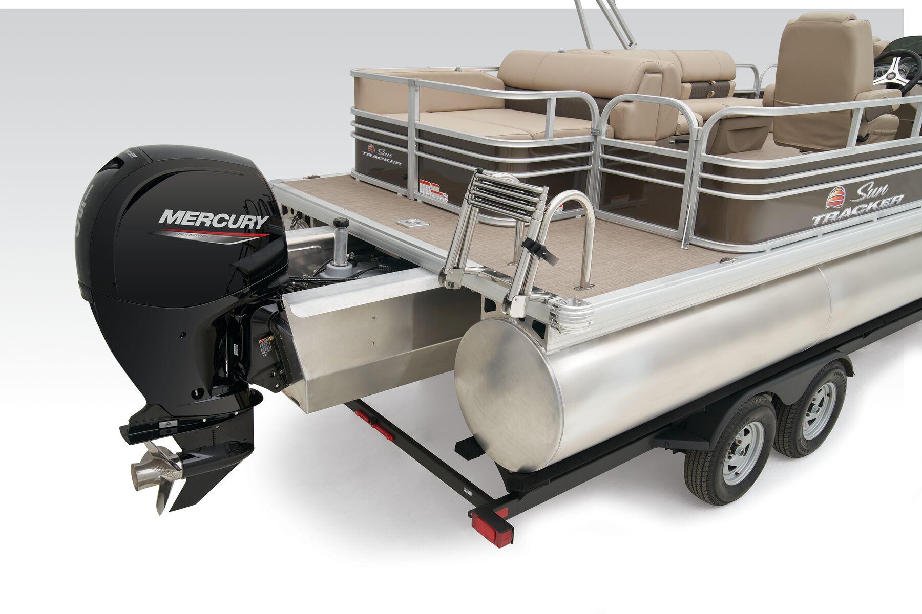 Sun Tracker Sportfish 24 XP3