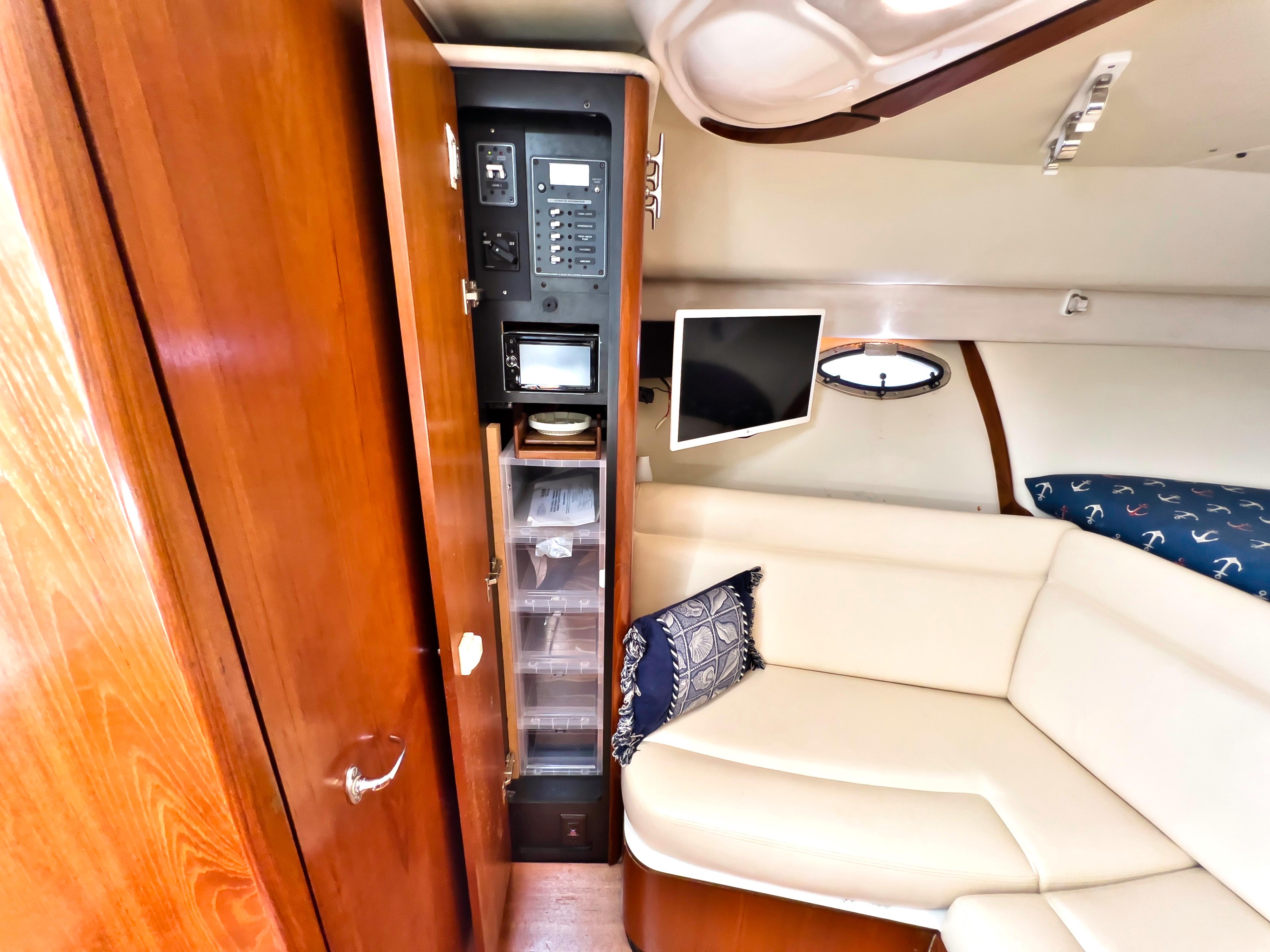 Tiara 30 Seafari - Interior Cabin, Storage, Seating, TV, Electrical Panel